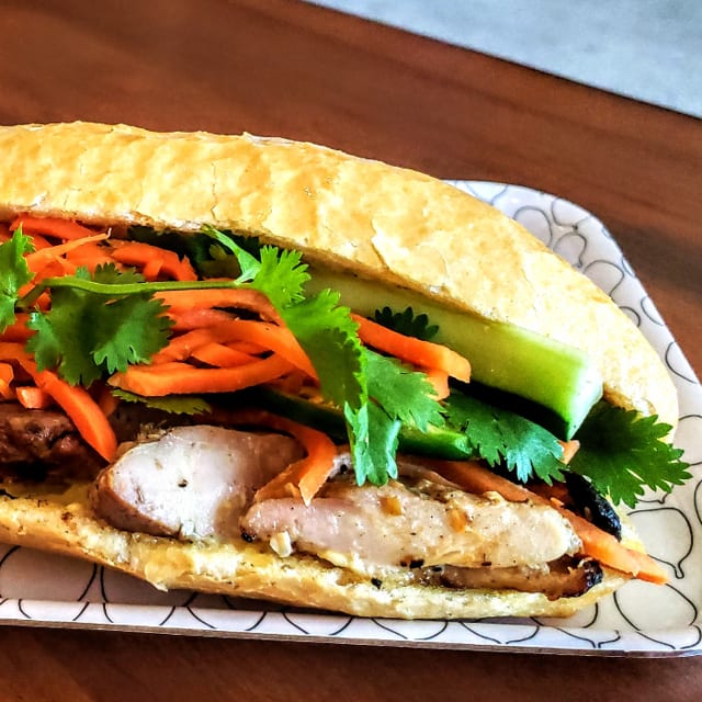 3. Gà Nướng (Chargrilled Chicken).